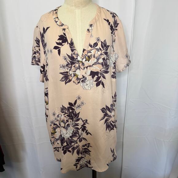 Torrid Floral Tunic Top Blouse Size 1 (US 14/16) Plus Short Sleeve Pink V-Neck - Picture 3 of 10